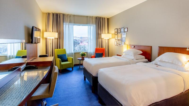 Superior Twin Room image 1