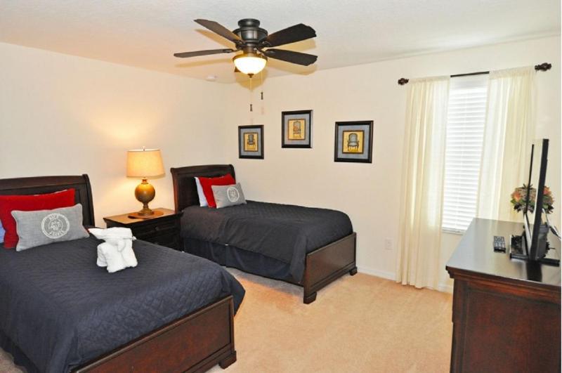 Four-Bedroom Townhome Davenport - image 34