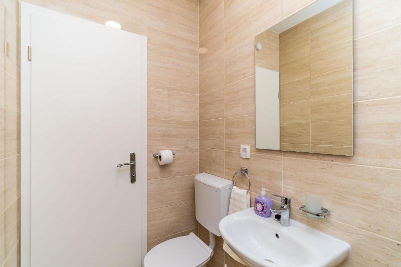 Deluxe Studio with Balcony and City View image 2