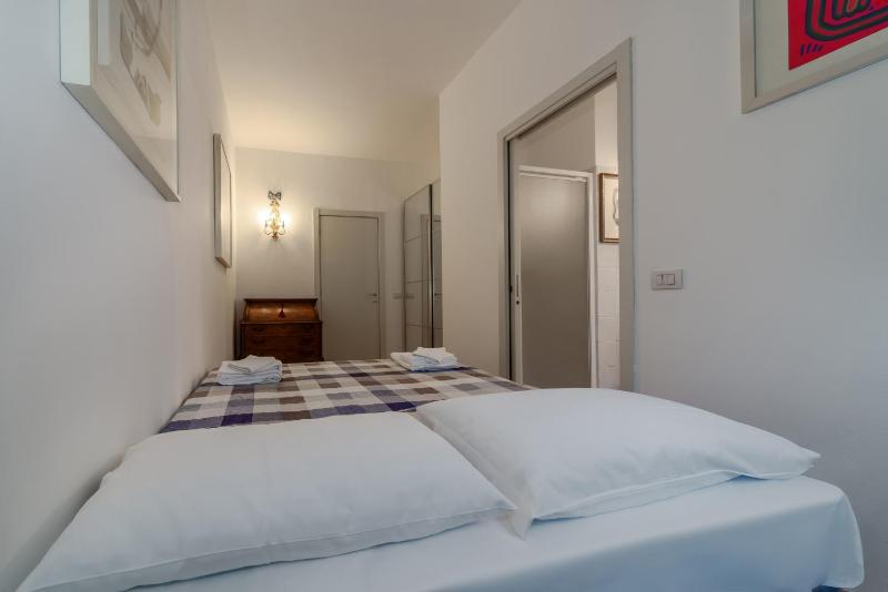 One-Bedroom Apartment image 3