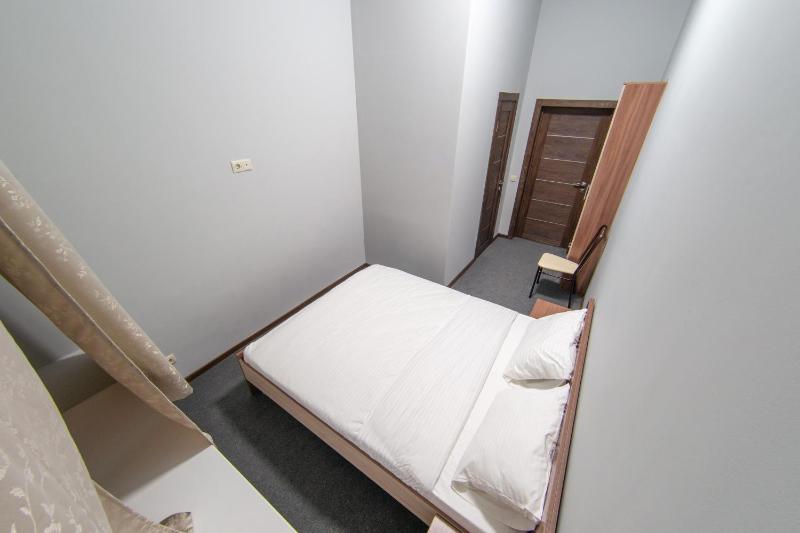 Double Room image 2