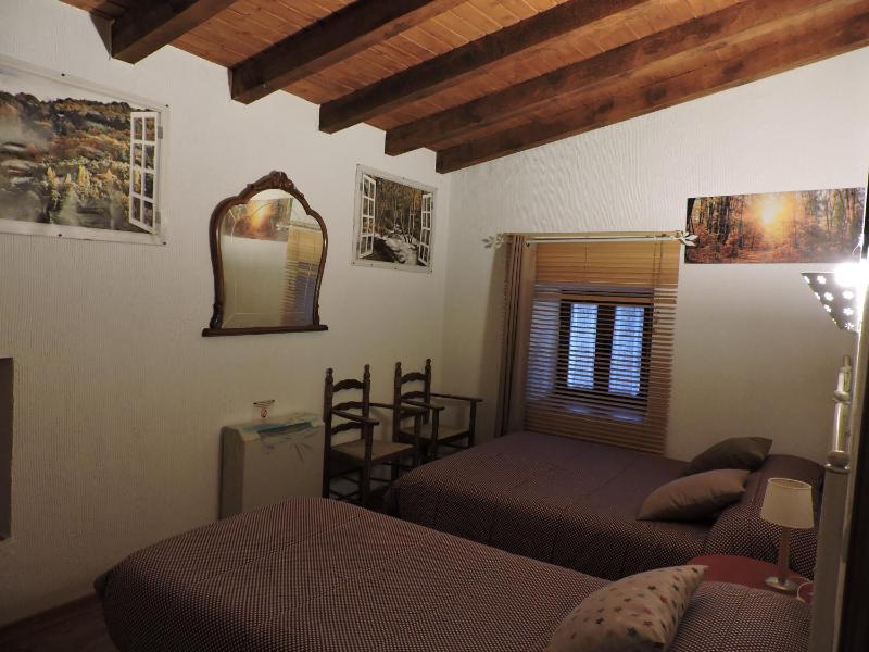 Three-Bedroom House image 1