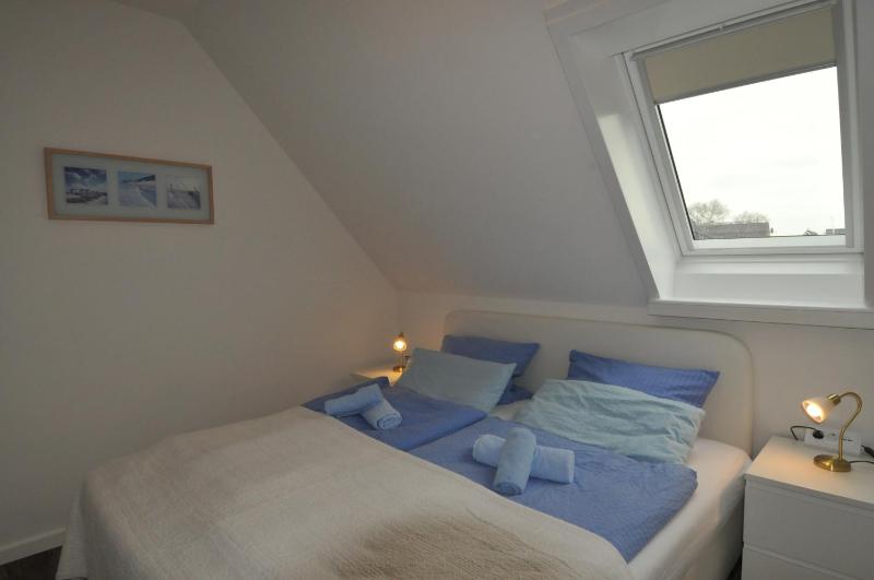 One-Bedroom Apartment 09 image 4