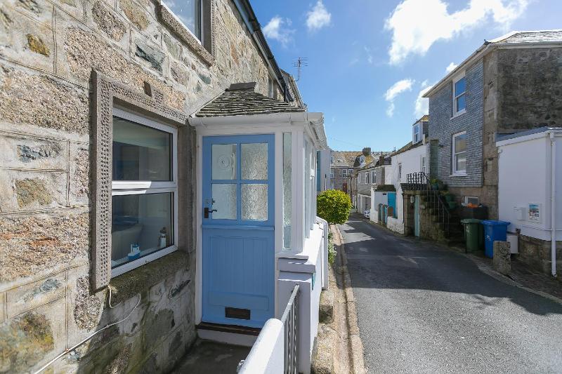Two-Bedroom House image 2