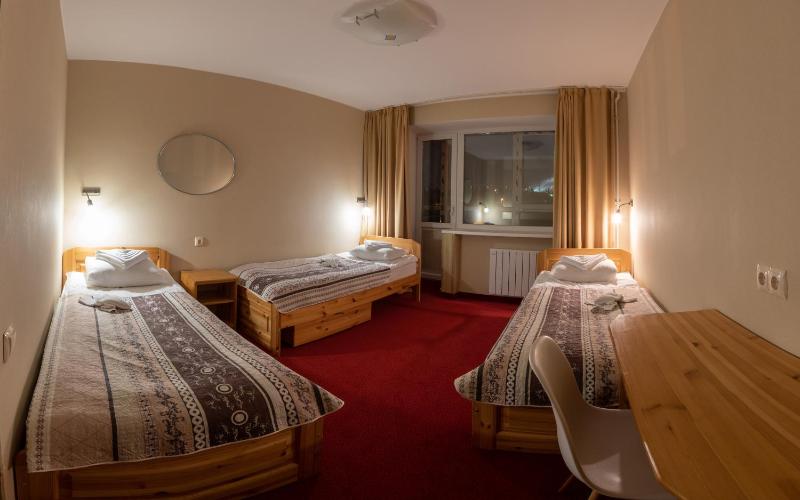 Standard Triple Room image 3