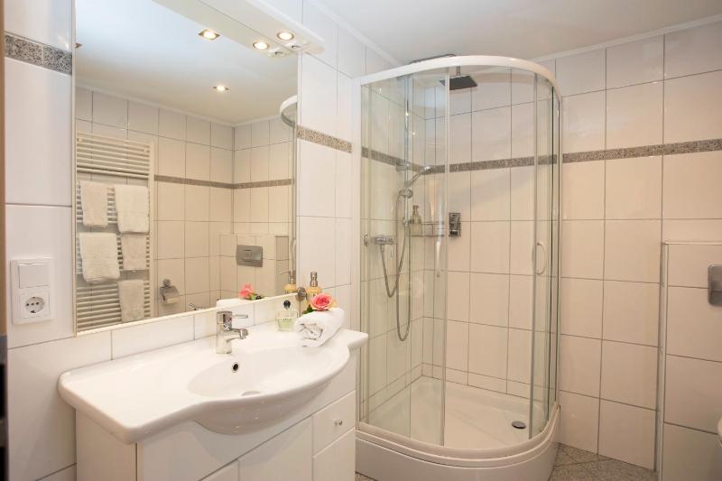 Double Room with Private Bathroom image 2