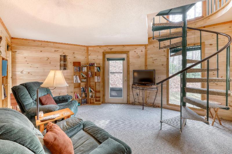 Three Bedroom House image 2