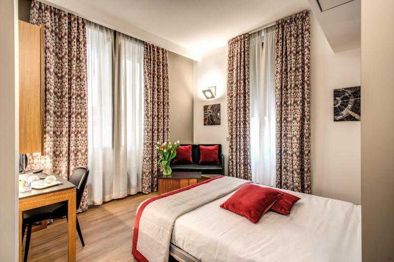 Deluxe Quadruple Room image 4