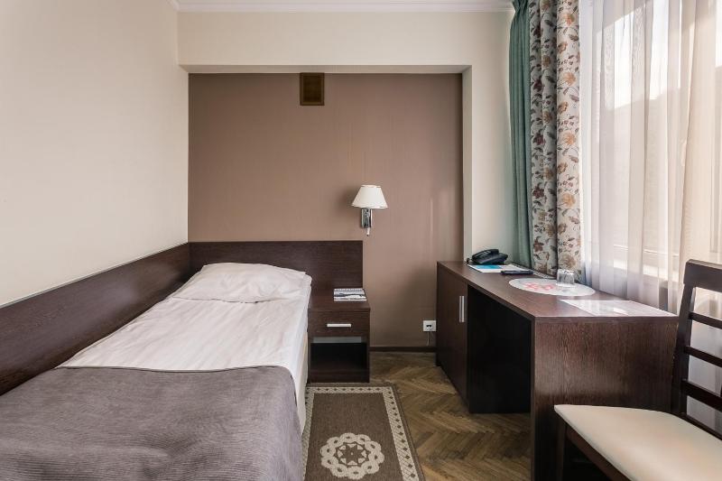 Standard Single Room image 3