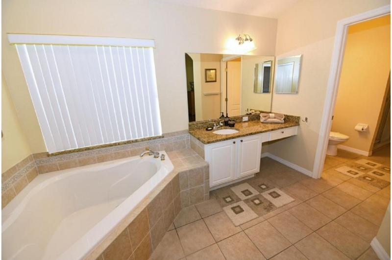 Four-Bedroom Pool Home Davenport - image 23