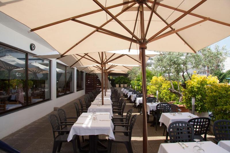 Hotel Gran Garbi & AquasPlash - image 12