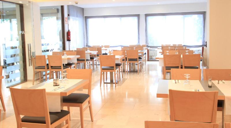 Hotel Garbi Park & AquasPlash - image 10