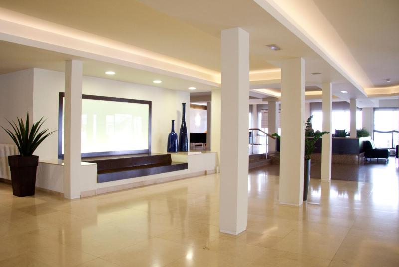 Hotel Garbi Park & AquasPlash - image 9
