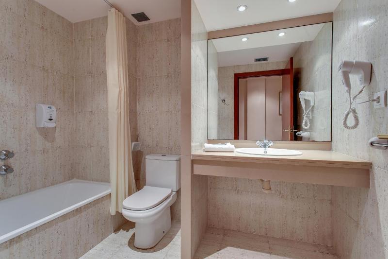 Double Room image 1