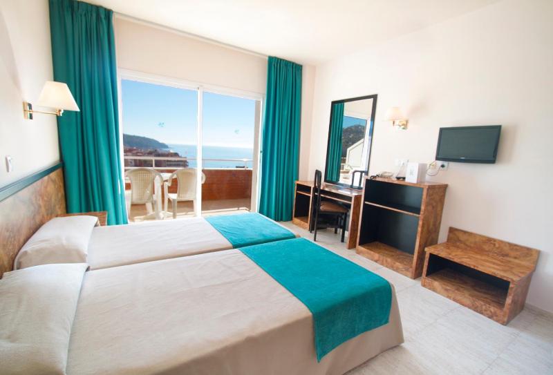 Hotel Gran Garbi Mar & AquaSplash - image 12