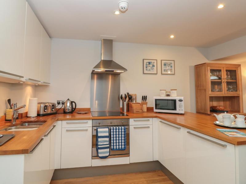 42 Dart Marina - image 14