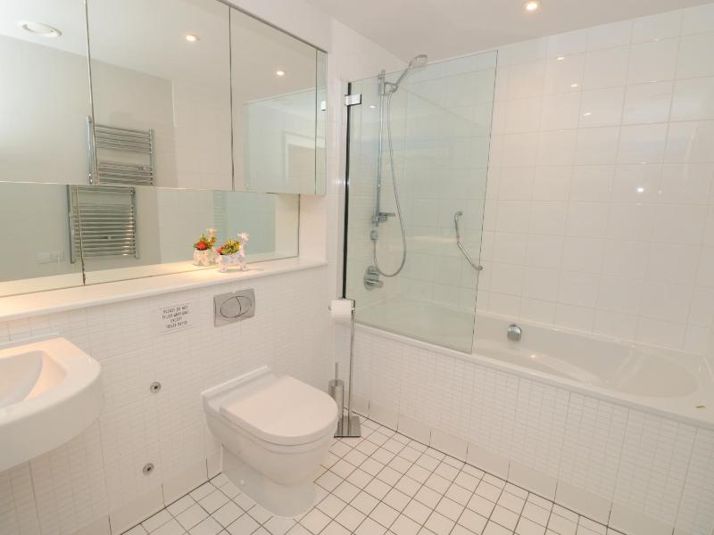 42 Dart Marina - image 6