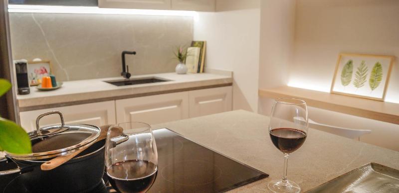 One-Bedroom Apartment image 3