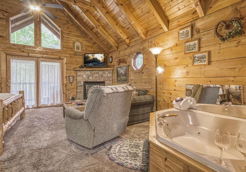 Mountain Eden Hot Tub Resort Pool WIFI FREE tickets each paid day!!! - image 29