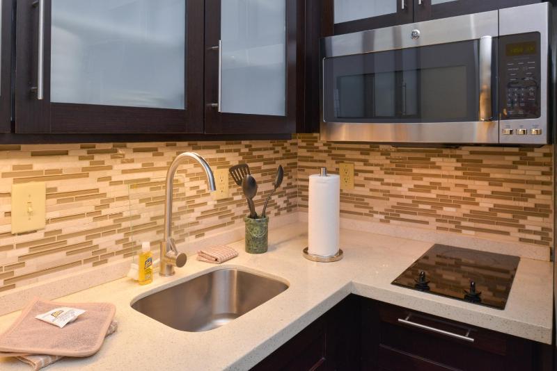 Queen Suite - Disability Access/Non-Smoking image 3