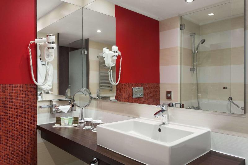 Ramada by Wyndham Sibiu - image 31