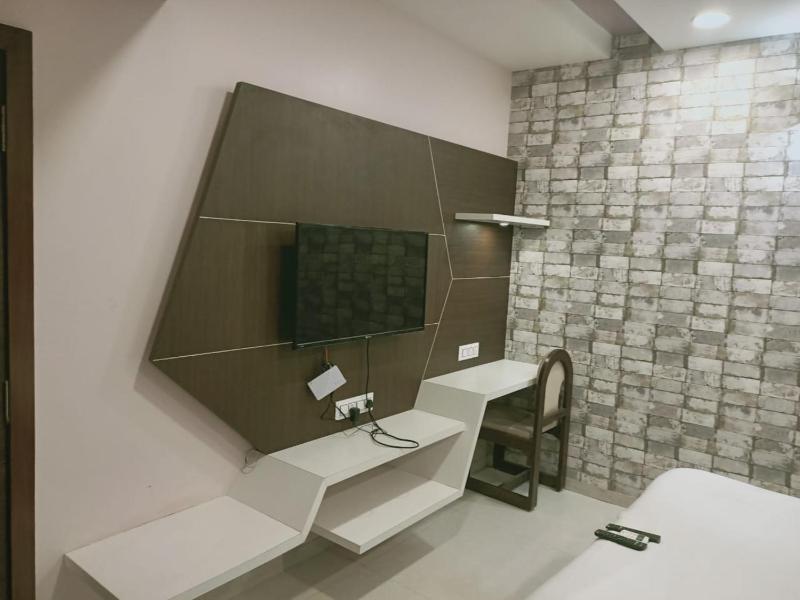 HOTEL AIRPORT INN ONE - image 6