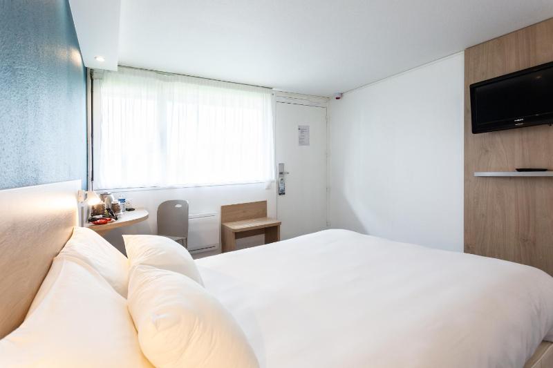 Double Room with One Double Bed image 3