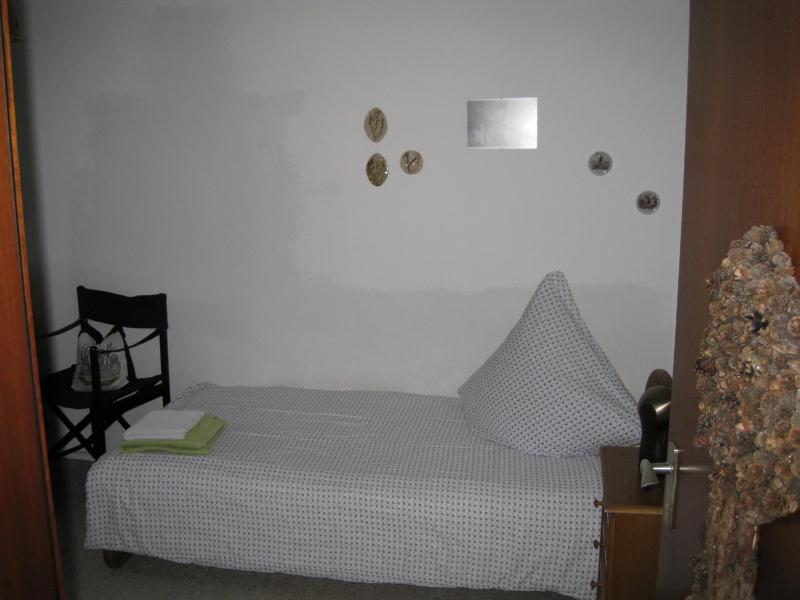  Studio (1-2 Adult) image 2