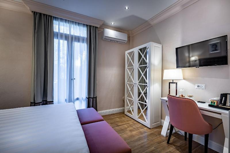 Economy Double Room image 2