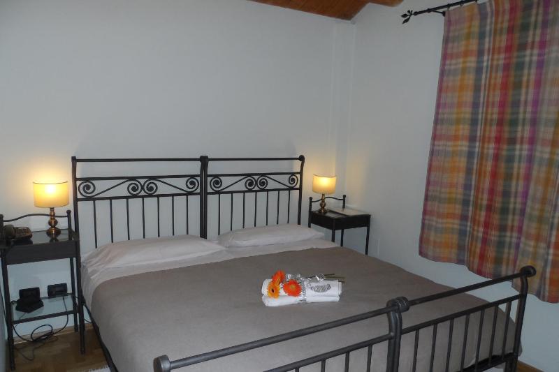 Deluxe Double or Twin Room image 3