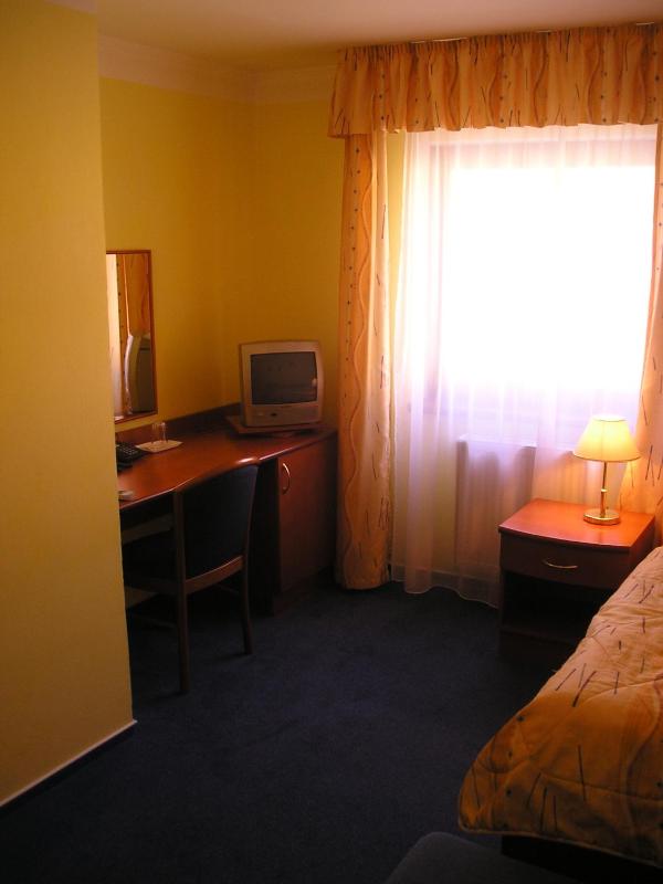 Single Room image 2