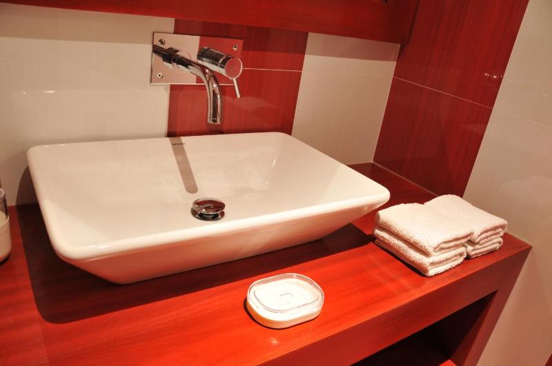 Superior Suite image 2