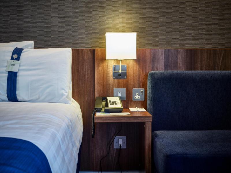 King Room with Free Hot Breakfast - Ground Floor/Accessible image 1