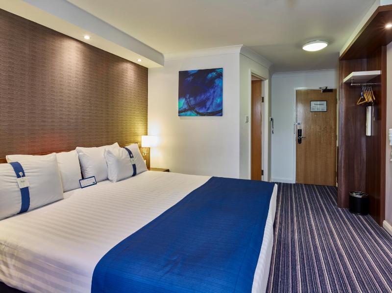 Double Room with Free Hot Breakfast - Accessible image 1