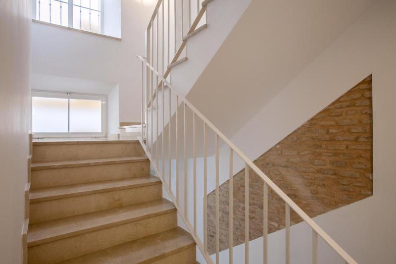 One-Bedroom Apartment image 4