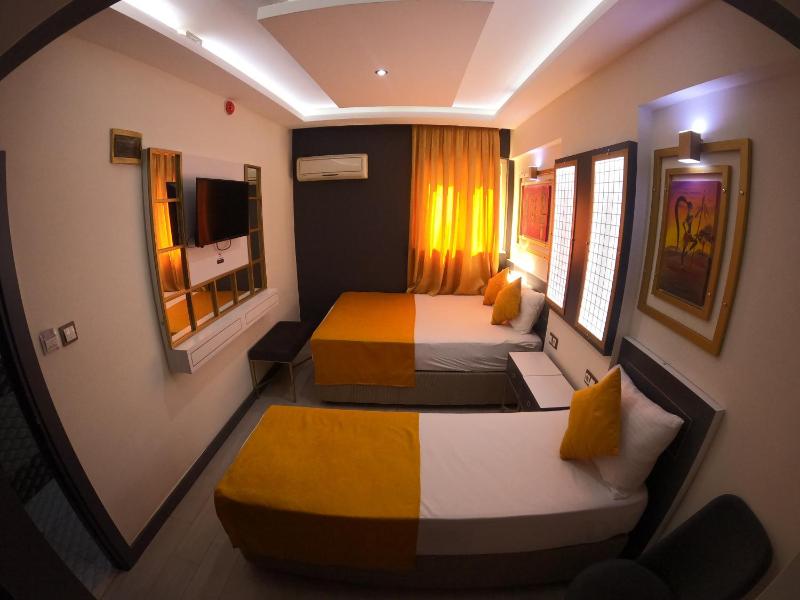 Standard Triple Room image 3
