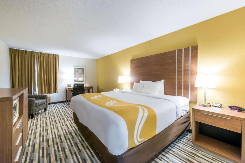 King Room - Non-Smoking image 2