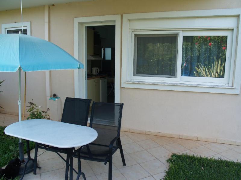 Studio with Garden View image 3