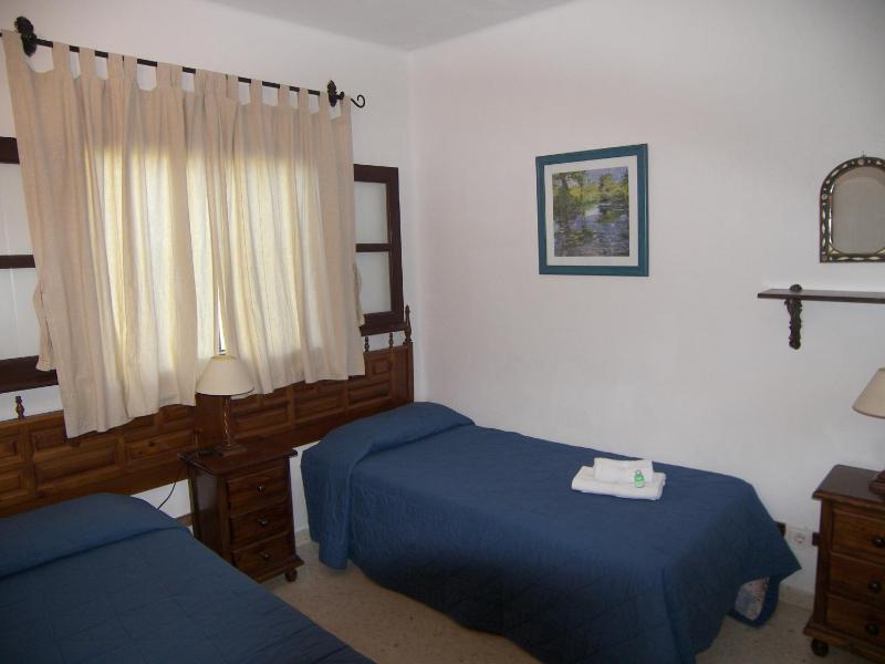 One-Bedroom Apartment (2 Adults + 1 Child) image 4