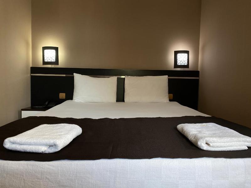 Budget Double Room image 3