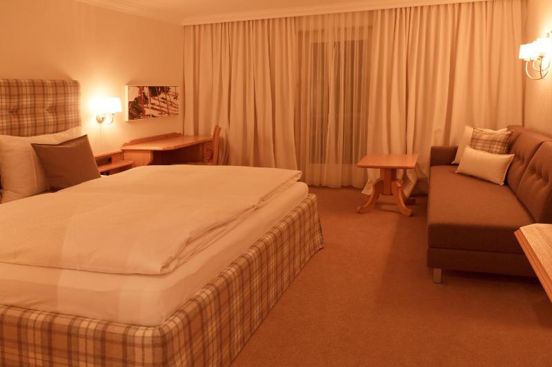 Double Room image 3