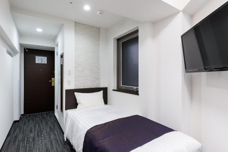 Shinbashi Urban Hotel - image 9
