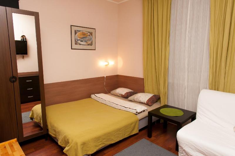 Standard Double Room image 3