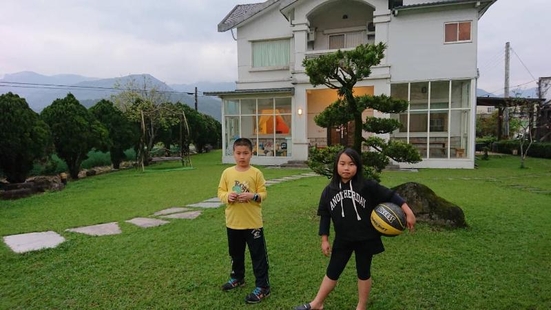 Star House - image 36