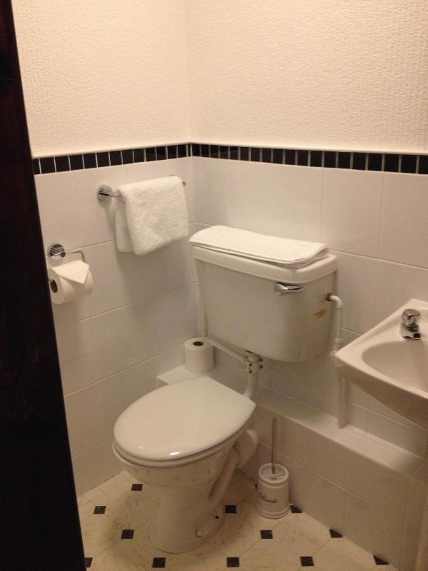 Single Room image 4
