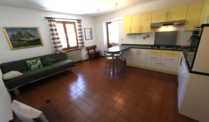 Two-Bedroom Apartment with Balcony image 4