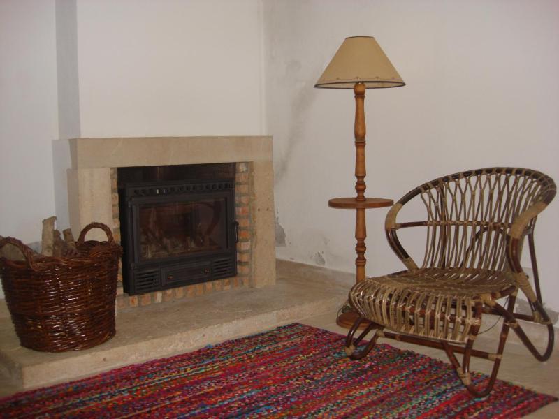 One-Bedroom Apartment image 3