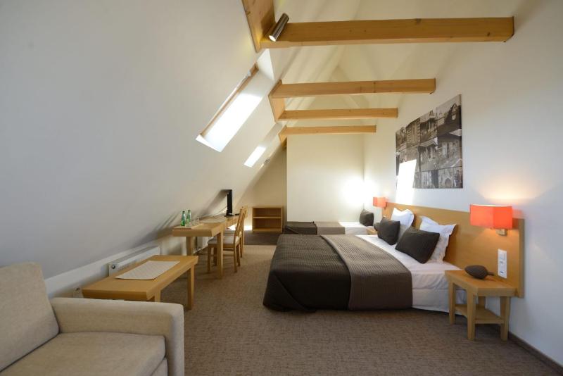 Triple Room image 3