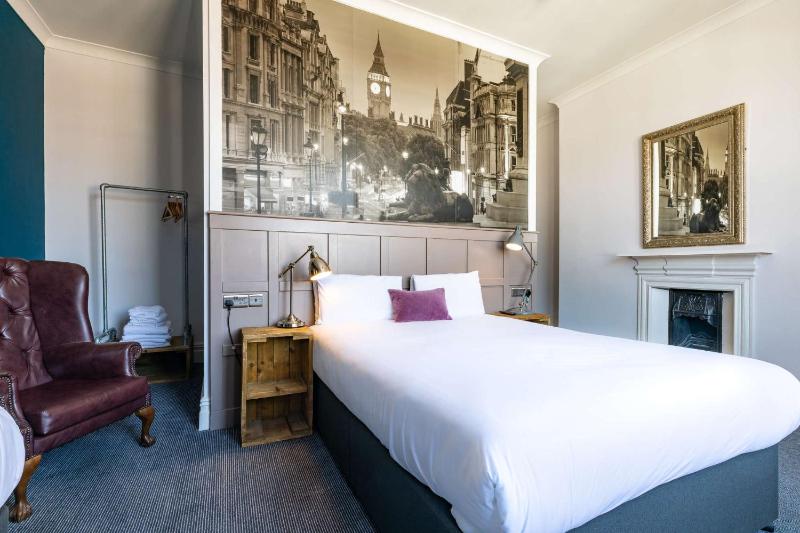 Superior Double Room image 2