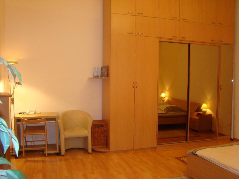 Apartment with Balcony - Pushkinskaya Street 24B image 3